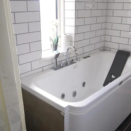 Prázdninový dům Six-bedroom Holiday In
