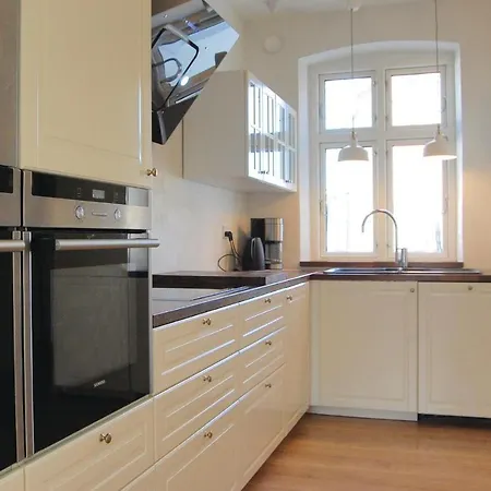 Six-bedroom Holiday In
